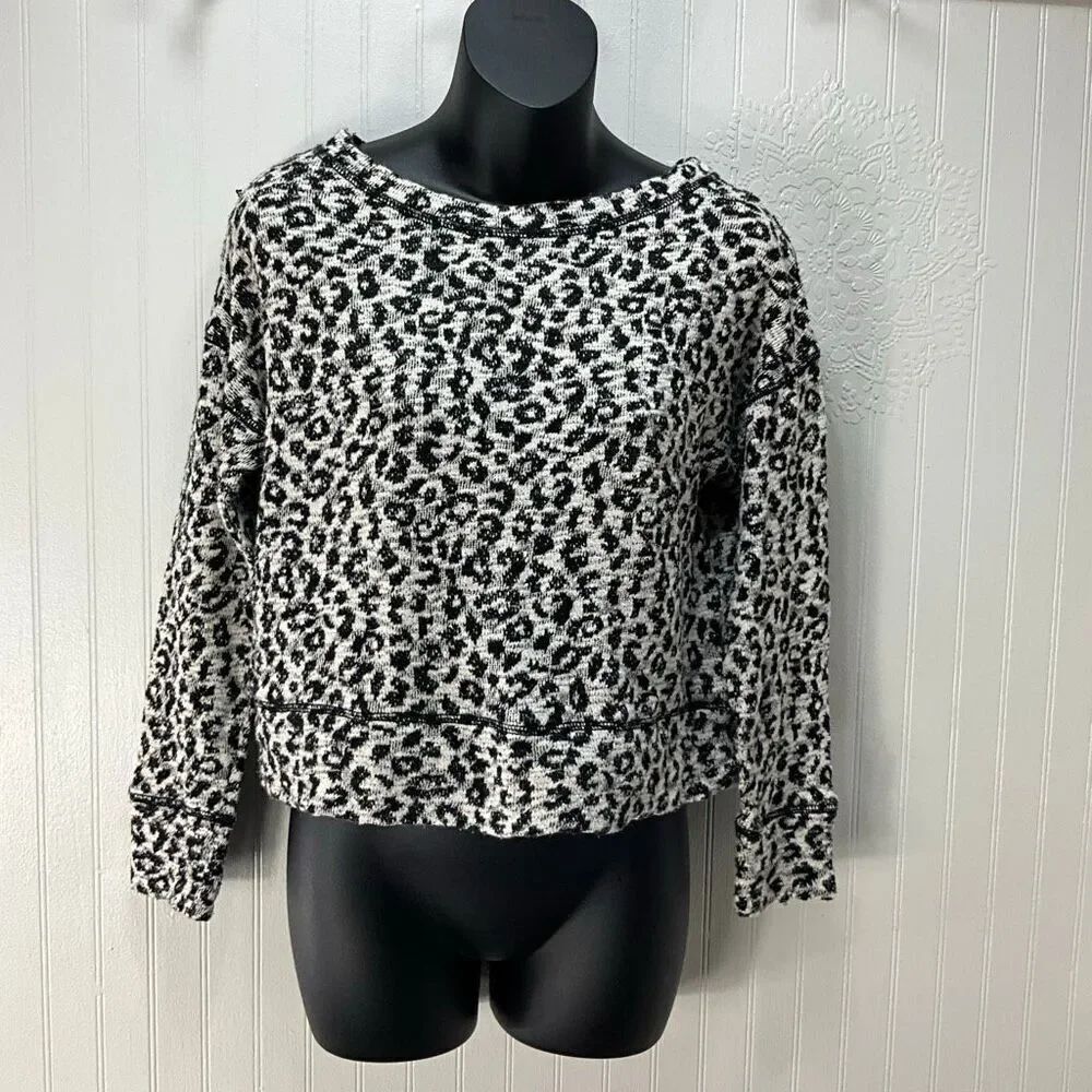 BANANA REPUBLIC Leopard Print Crop Sweater
